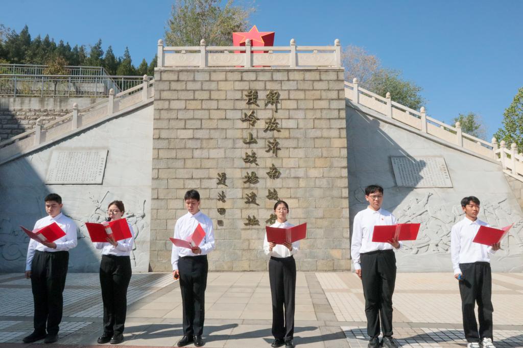 历山监狱四监区党支部书记杨孝娜讲授微